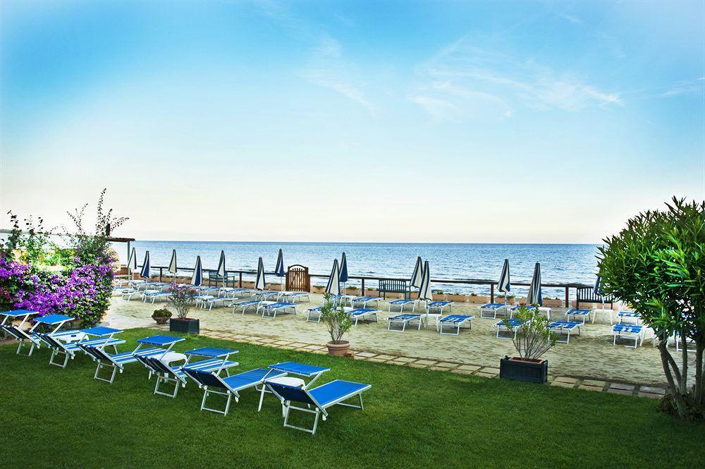 Hotel Acquasanta テッラチーナ エクステリア 写真