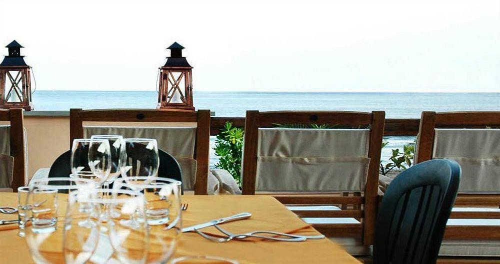 Hotel Acquasanta テッラチーナ エクステリア 写真
