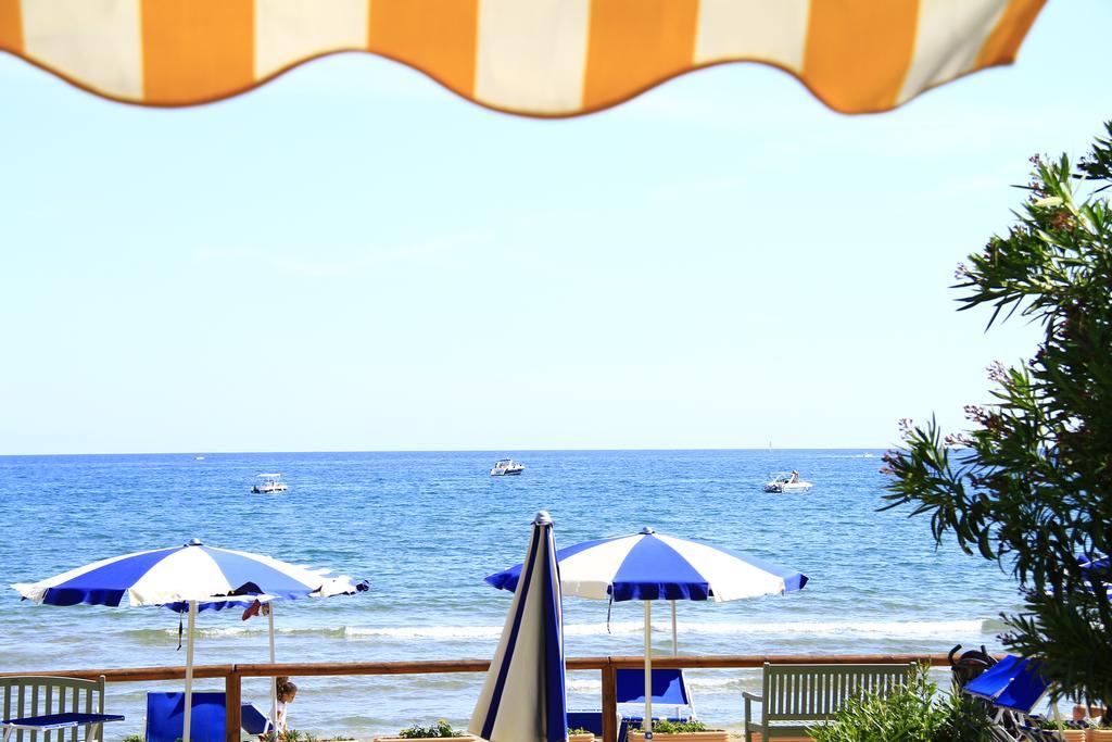 Hotel Acquasanta テッラチーナ エクステリア 写真
