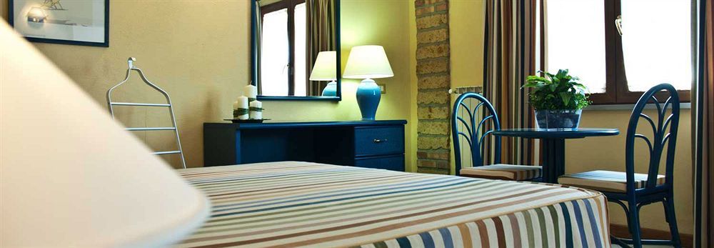 Hotel Acquasanta テッラチーナ エクステリア 写真