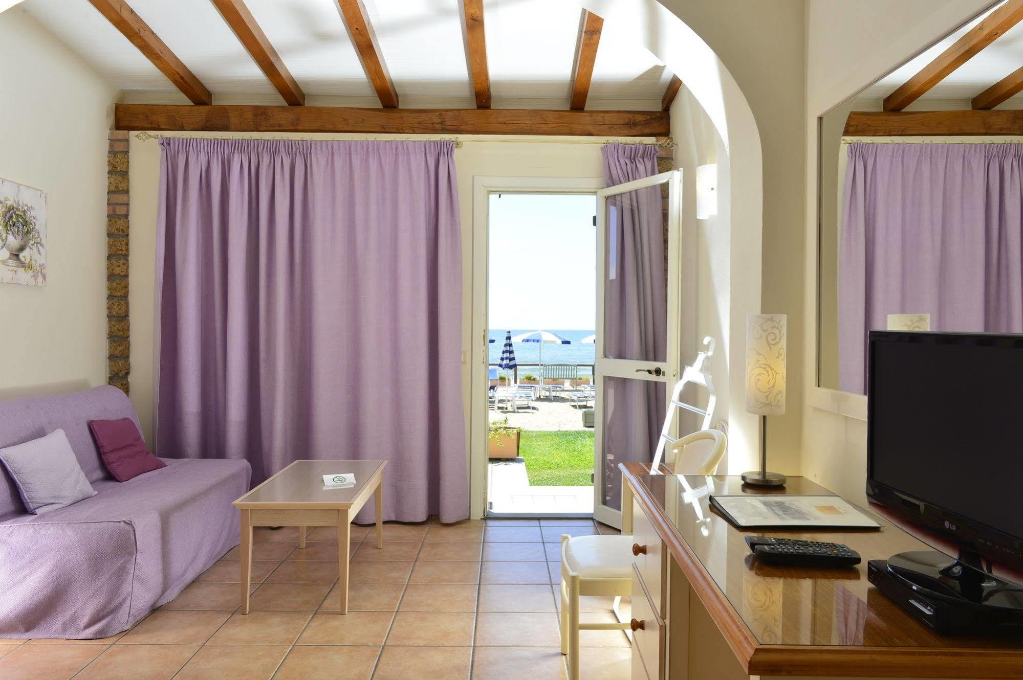 Hotel Acquasanta テッラチーナ エクステリア 写真