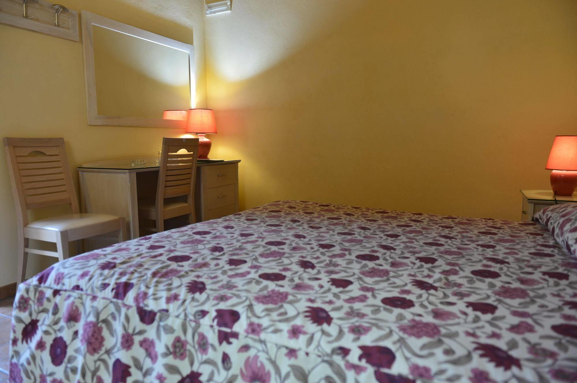 Hotel Acquasanta テッラチーナ エクステリア 写真